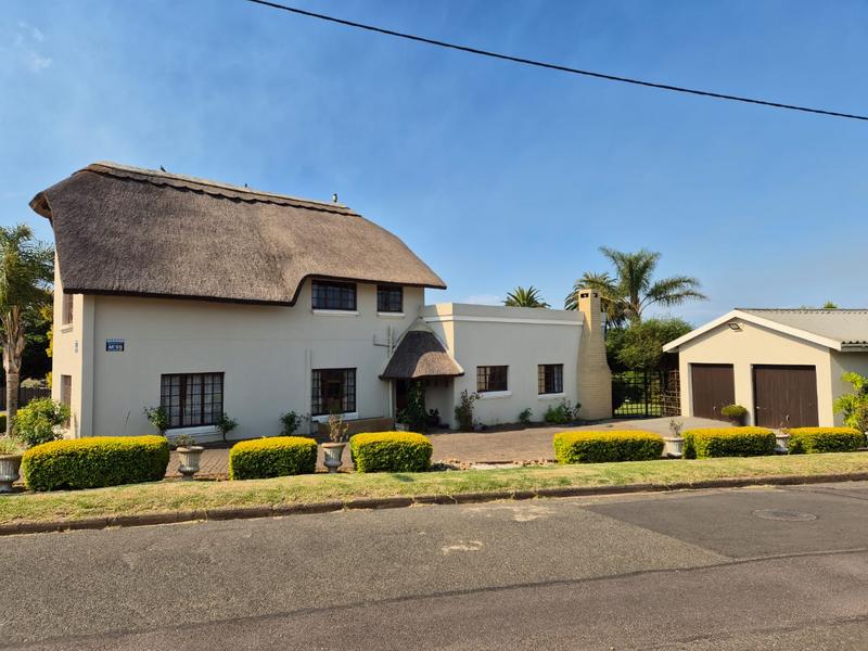 4 Bedroom Property for Sale in Albertinia Western Cape